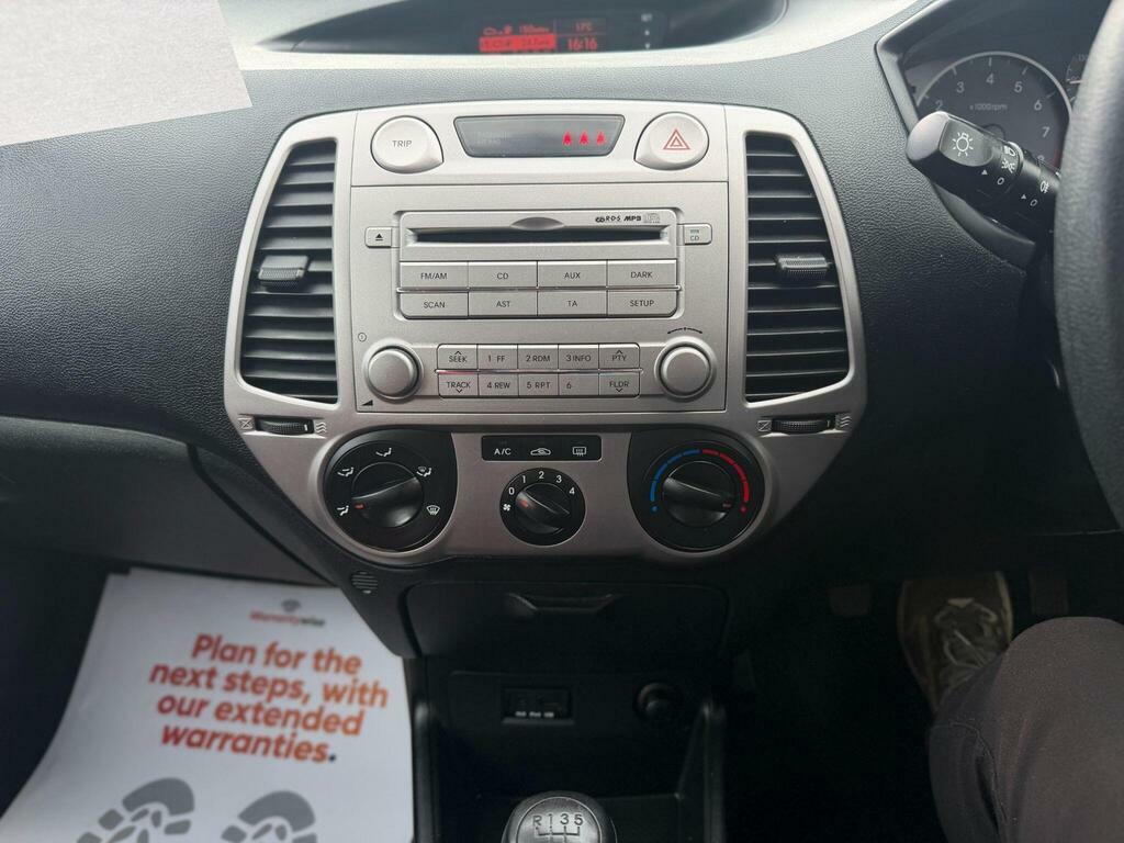 Hyundai I20 1.2 Classic 77 Bhp Red #26