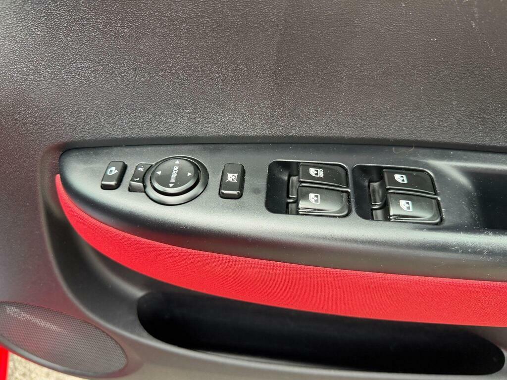 Hyundai I20 1.2 Classic 77 Bhp Red #19