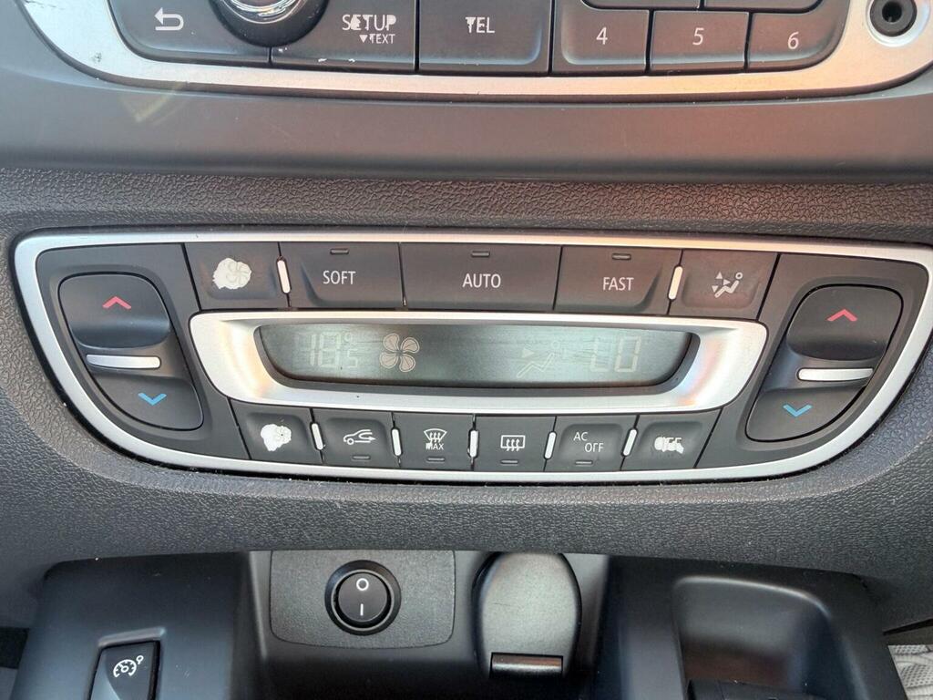 Renault Scenic Mpv 1.5 Dci Dynamique Tomtom Edc Euro 5 2014 Silver #46