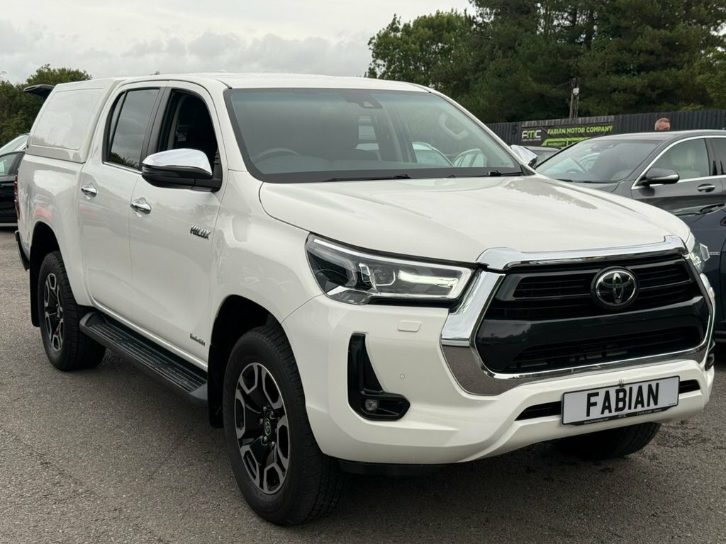 Toyota HILUX 2.4L Invincible White #5