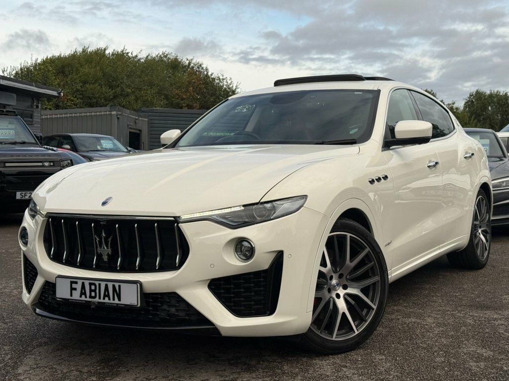 Maserati Levante 3L Gransport Nerissimo White #3