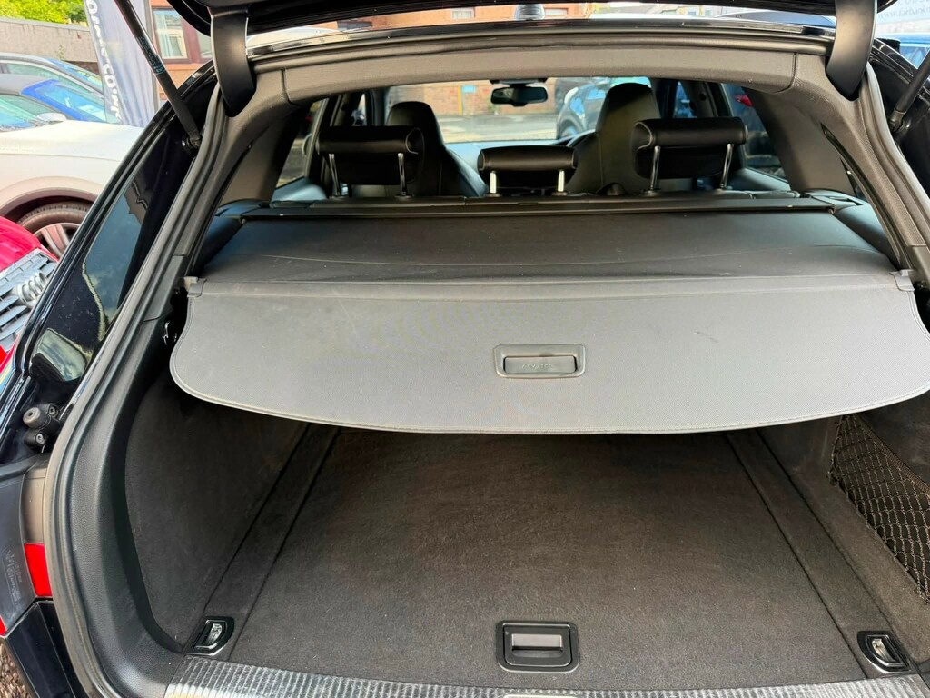 Audi RS4 Avant Estate Black #16