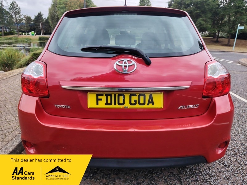 Toyota Auris 1.33 Dual Vvt-i Tr Red #6