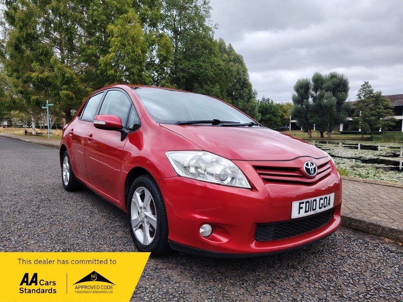 Toyota Auris 1.33 Dual Vvt-i Tr Red