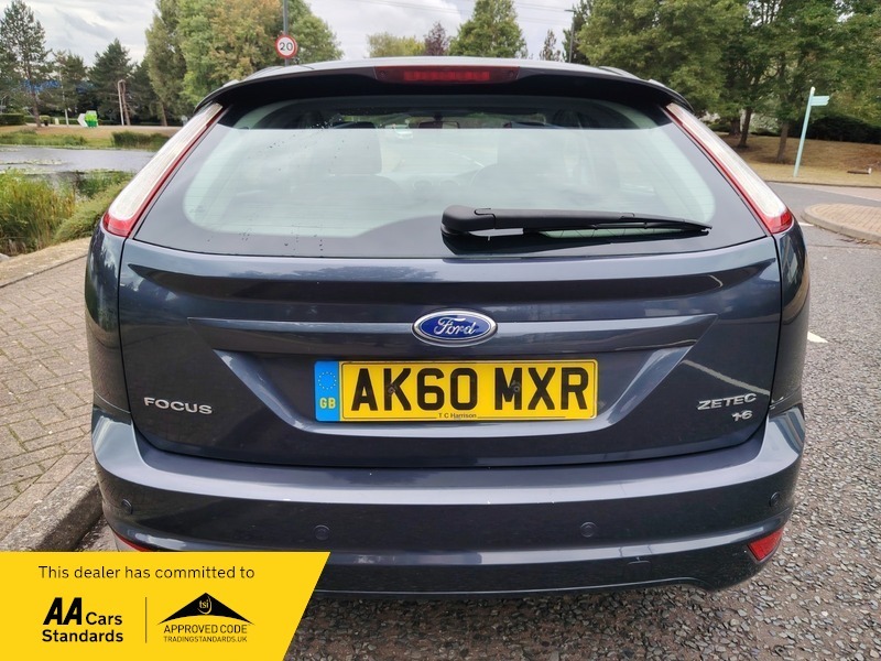 Ford Focus Estate Black #7
