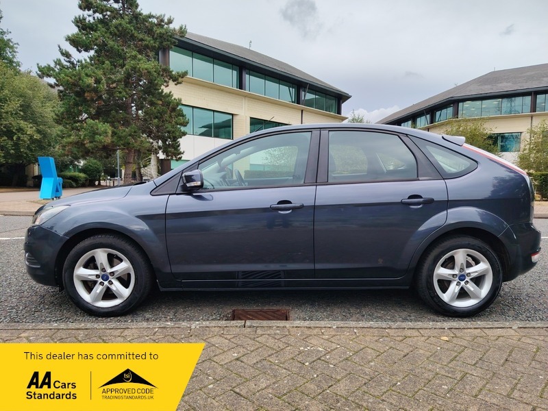 Ford Focus 1.6 Zetec Hatchback Grey #4