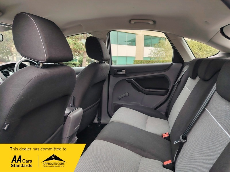 Ford Focus Estate Black #31