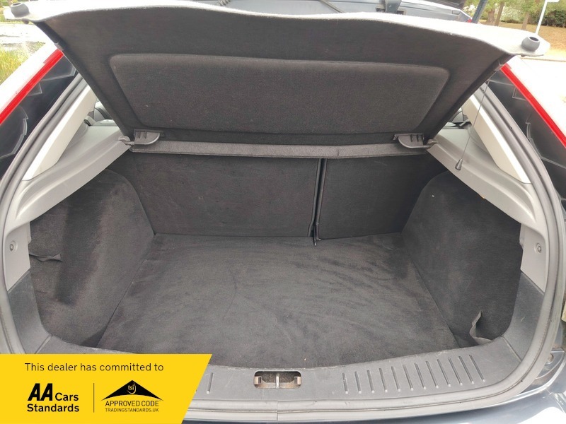 Ford Focus Estate Black #9