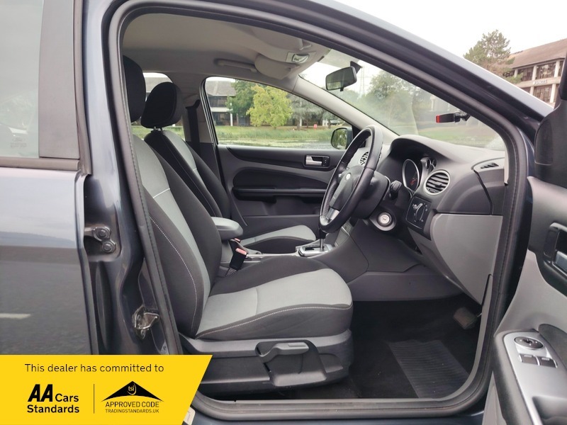 Ford Focus Estate Black #23