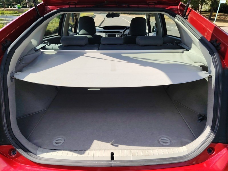 Toyota Prius 1.8 Vvt-h T Spirit Red