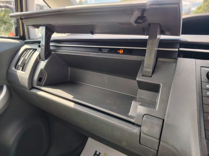 Toyota Prius Hatchback Black #29