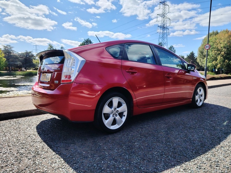 Toyota Prius 1.8 Vvt-h T Spirit Red #4