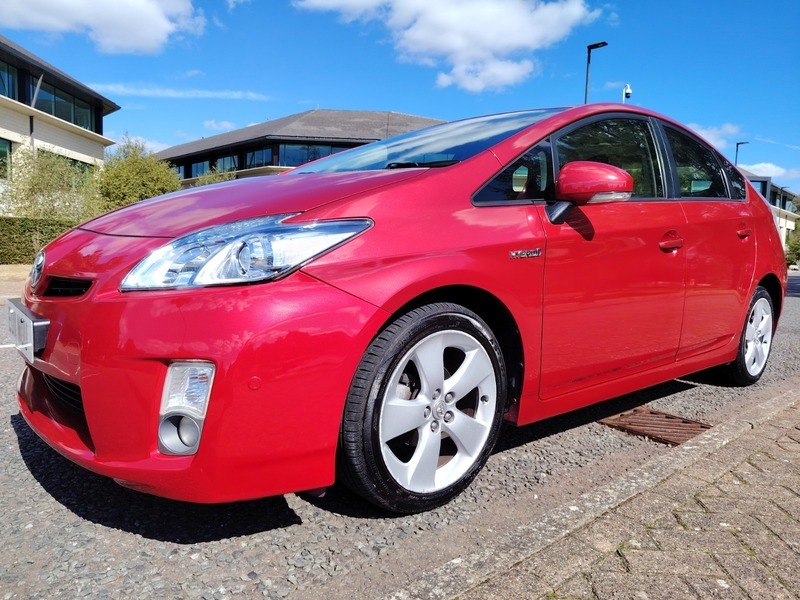 Toyota Prius Hatchback Black #7