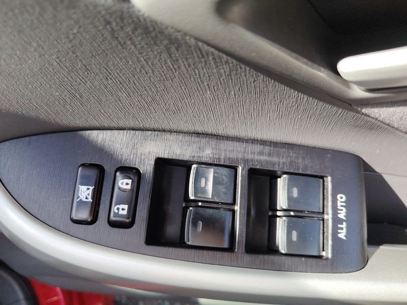 Toyota Prius Hatchback Black #16