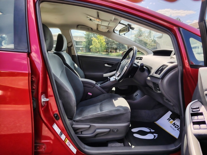 Toyota Prius Hatchback Black #18
