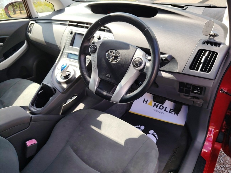 Toyota Prius Hatchback Black #17