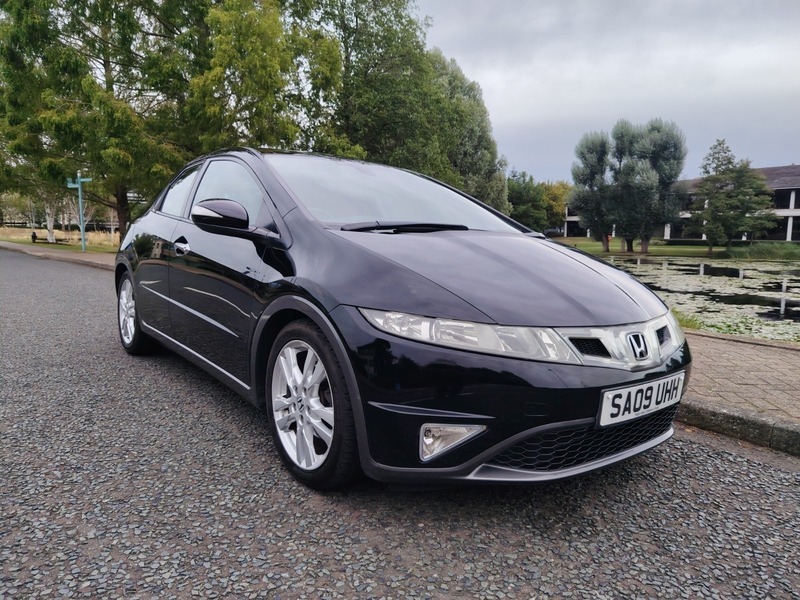 Honda Civic 1.8 I-vtec Es Hatchback Black #2