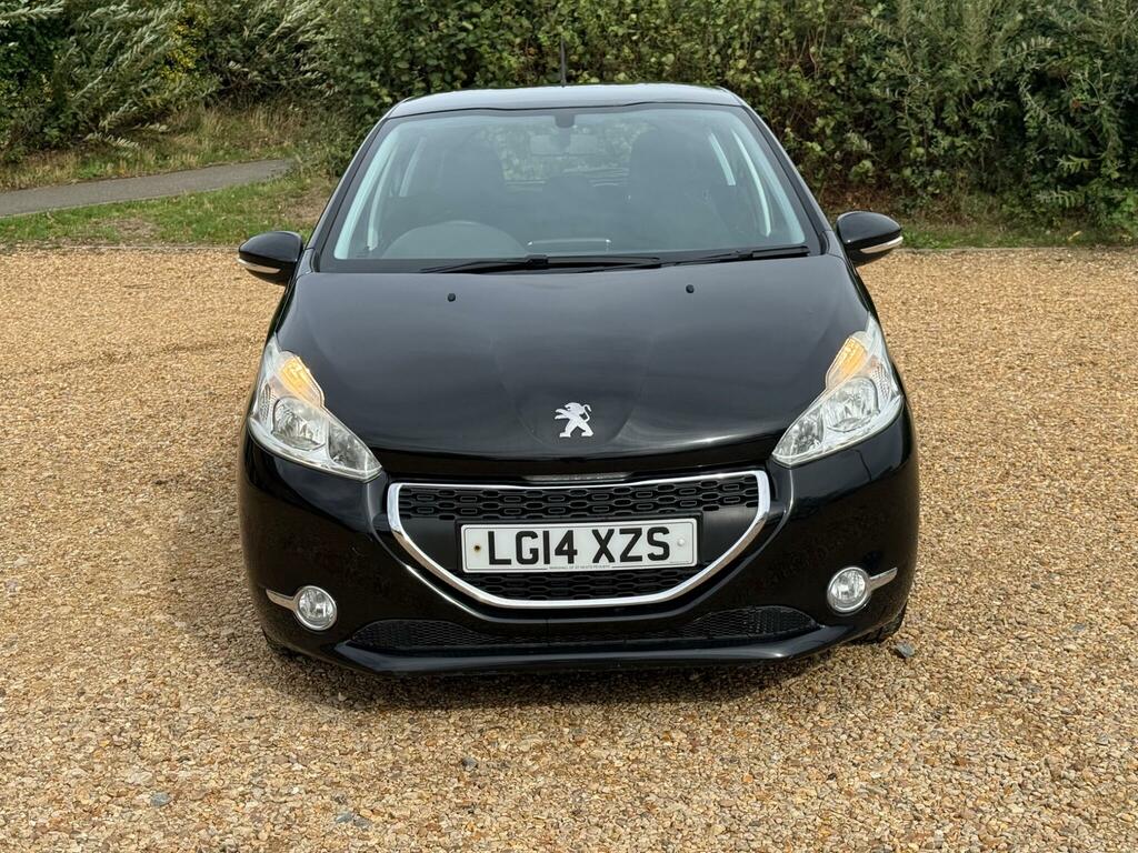 Peugeot 208 Active Black #4