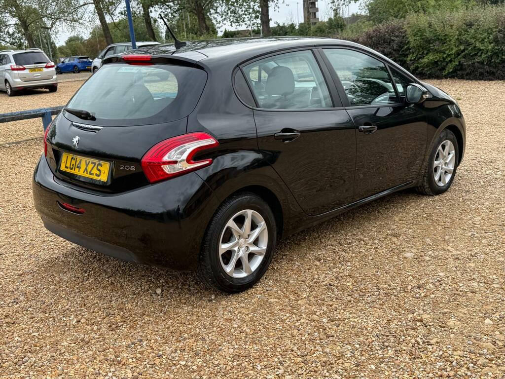 Peugeot 208 Active Blue #9