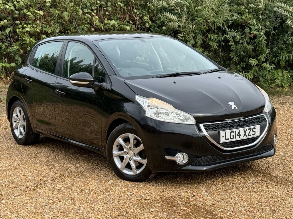 Peugeot 208 Active Black #2