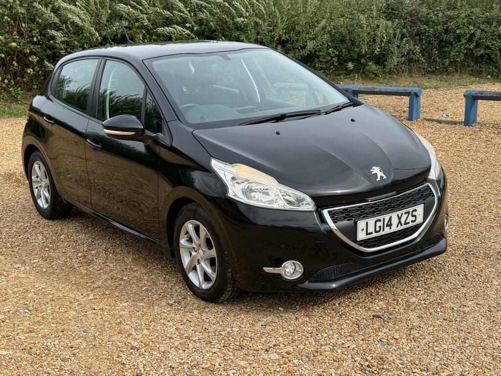 Peugeot 208 Active Black #3