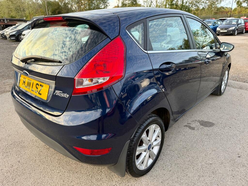 Ford Fiesta Edge Silver #20
