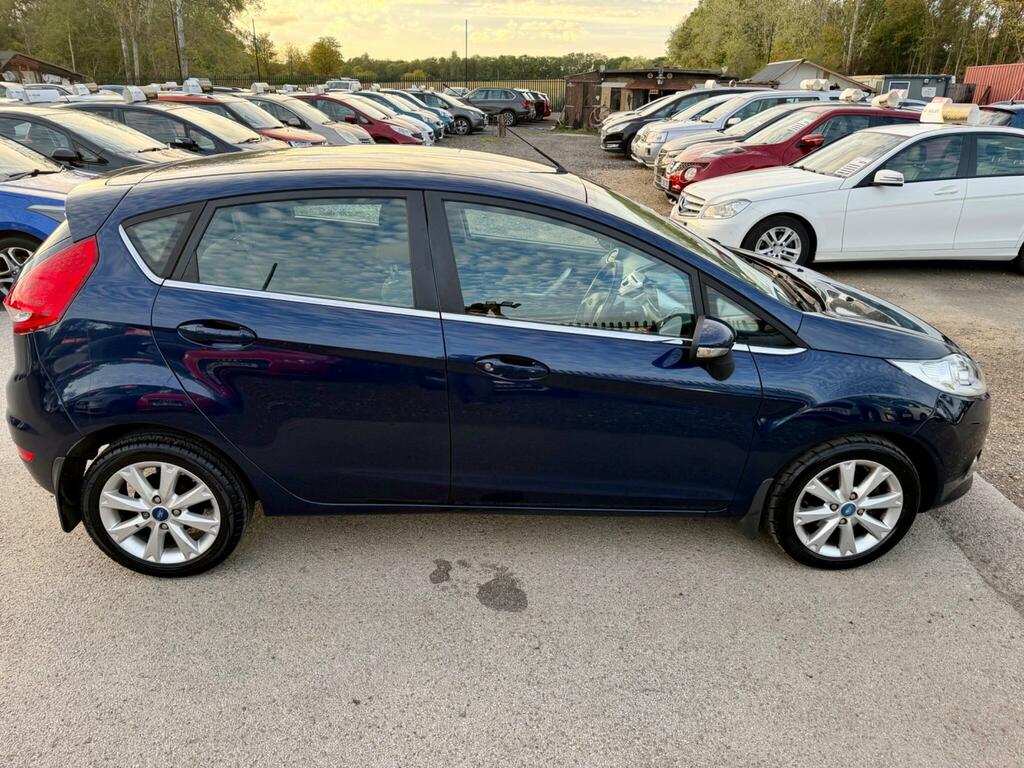 Ford Fiesta Edge Silver #17
