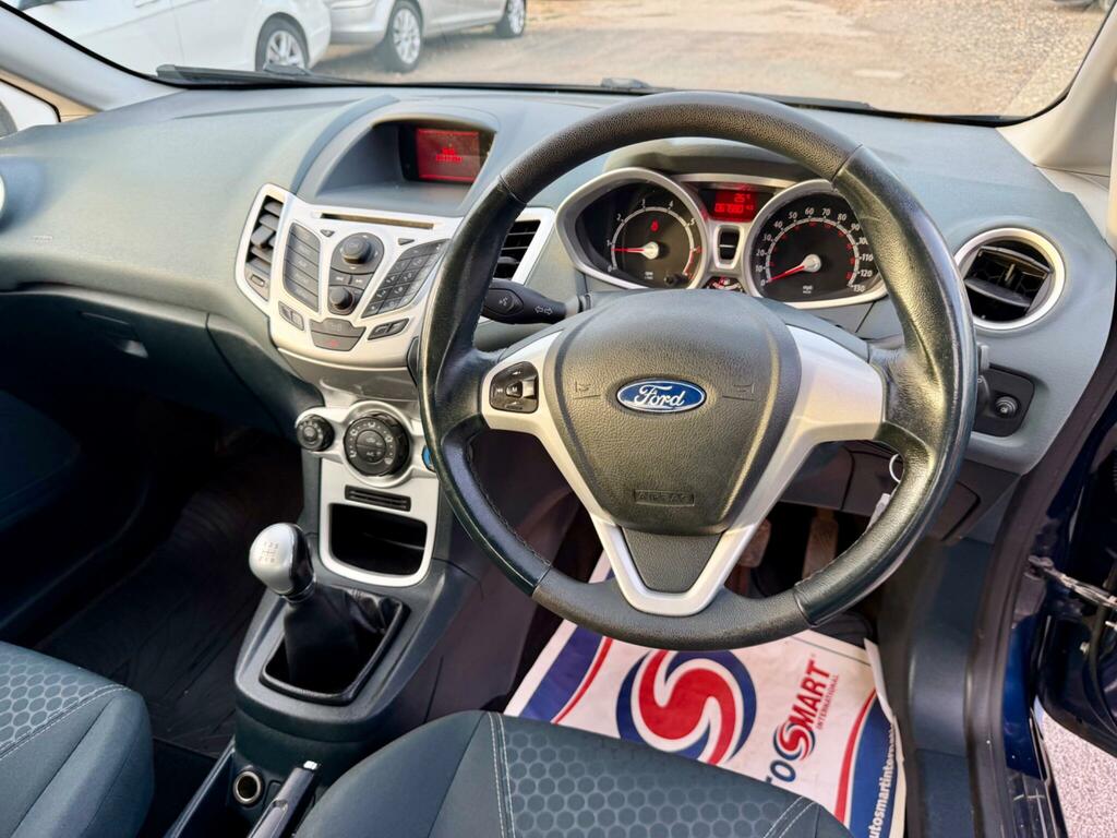 Ford Fiesta Edge Silver #44