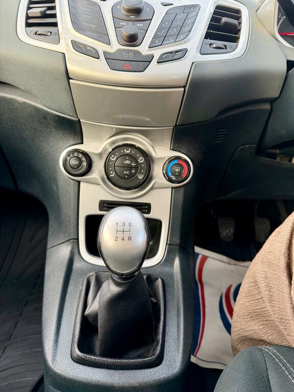 Ford Fiesta Edge Silver #25