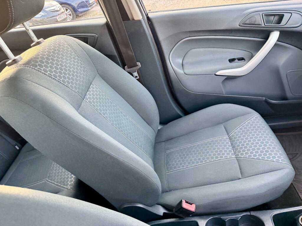 Ford Fiesta Edge Silver #49