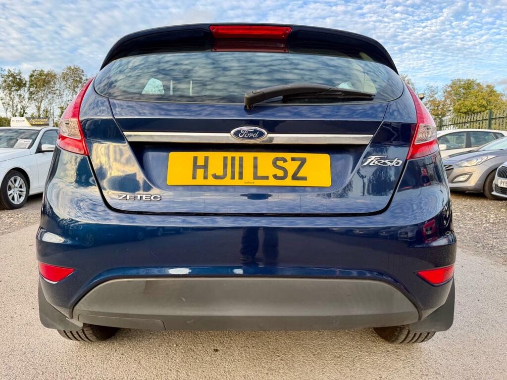Ford Fiesta Edge Silver #14