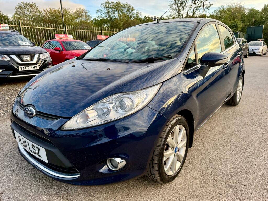 Ford Fiesta Edge Silver #9