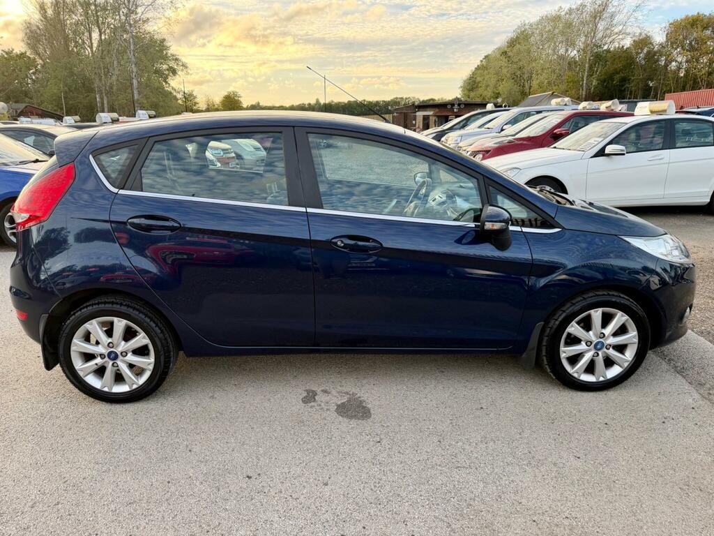 Ford Fiesta Edge Silver #18