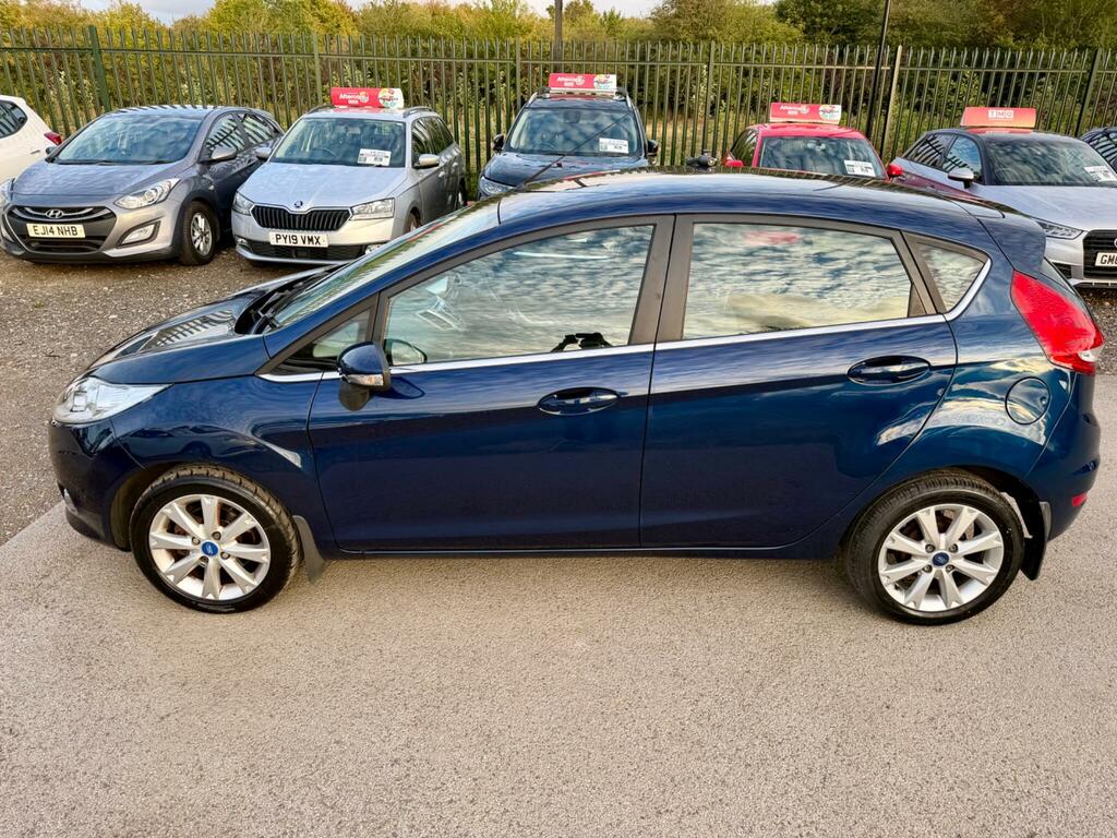 Ford Fiesta Edge Silver #12