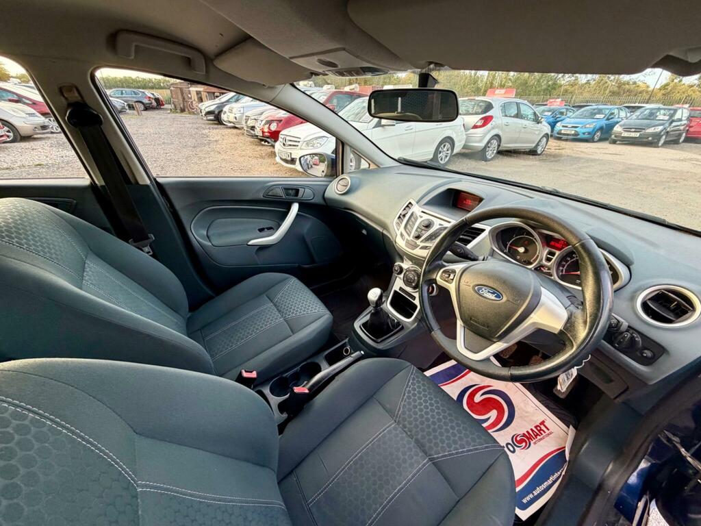 Ford Fiesta Edge Silver #23