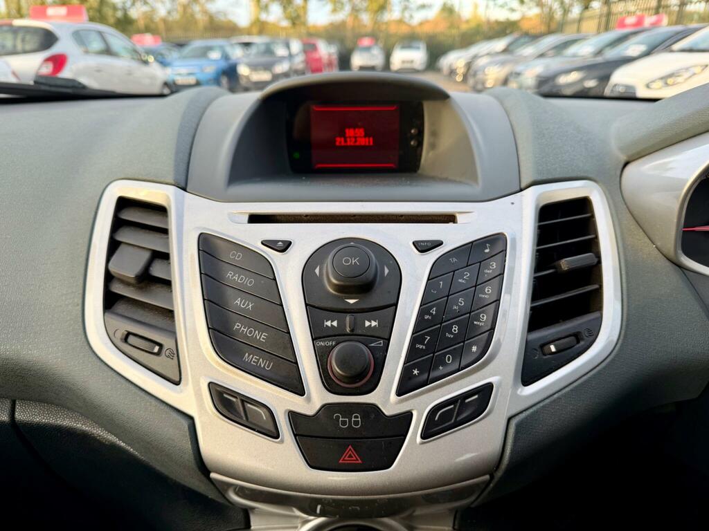 Ford Fiesta Edge Silver #41