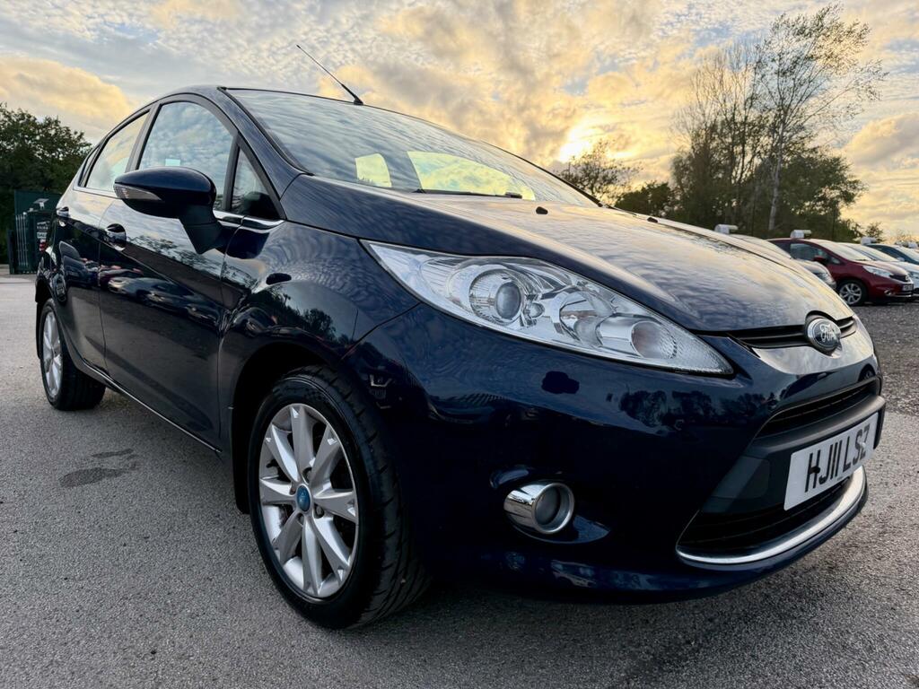 Ford Fiesta Edge Silver #1