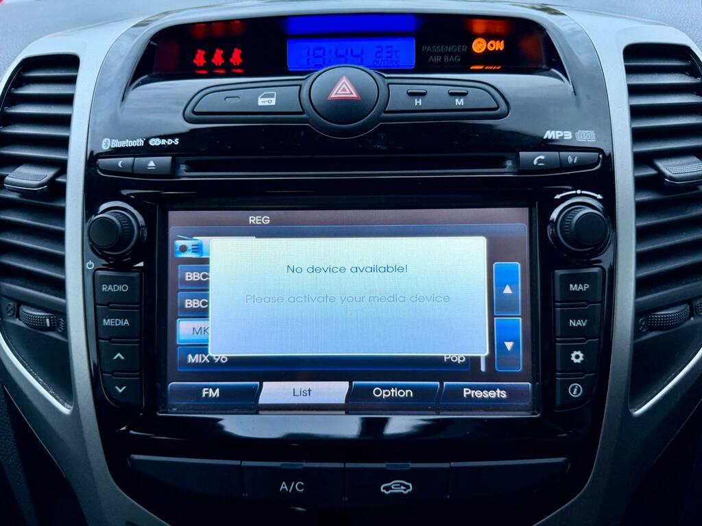 Hyundai Ix20 Se Hatchback Grey #47
