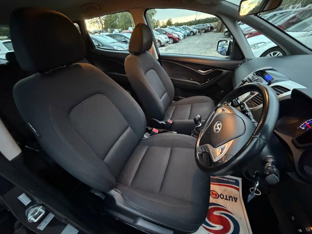 Hyundai Ix20 Se Hatchback Grey #25