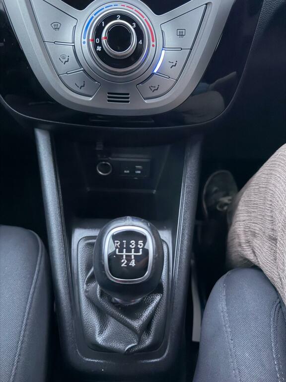 Hyundai Ix20 Se Hatchback Grey #23