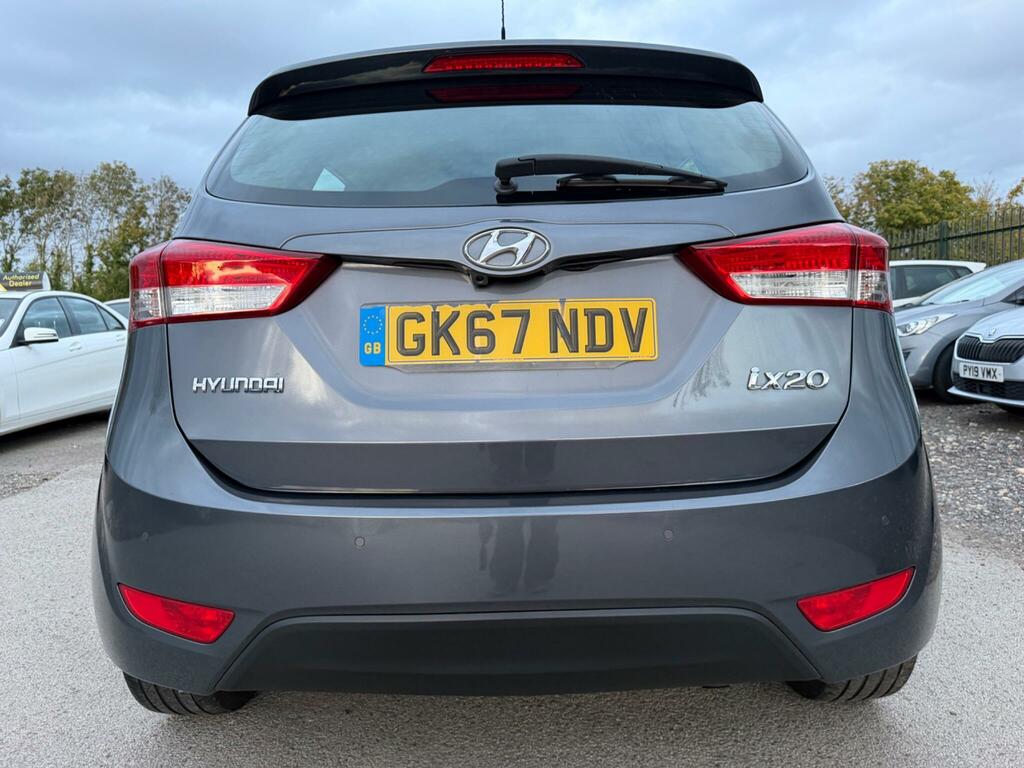 Hyundai Ix20 Se Hatchback Grey #14