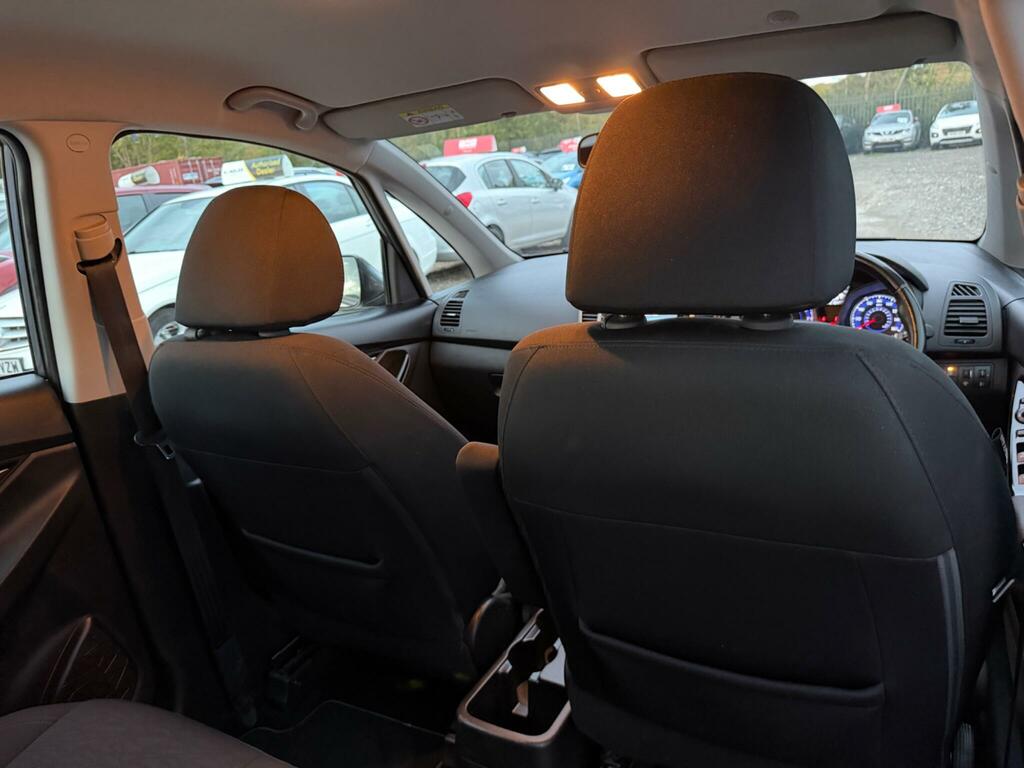 Hyundai Ix20 Se Hatchback Grey #28