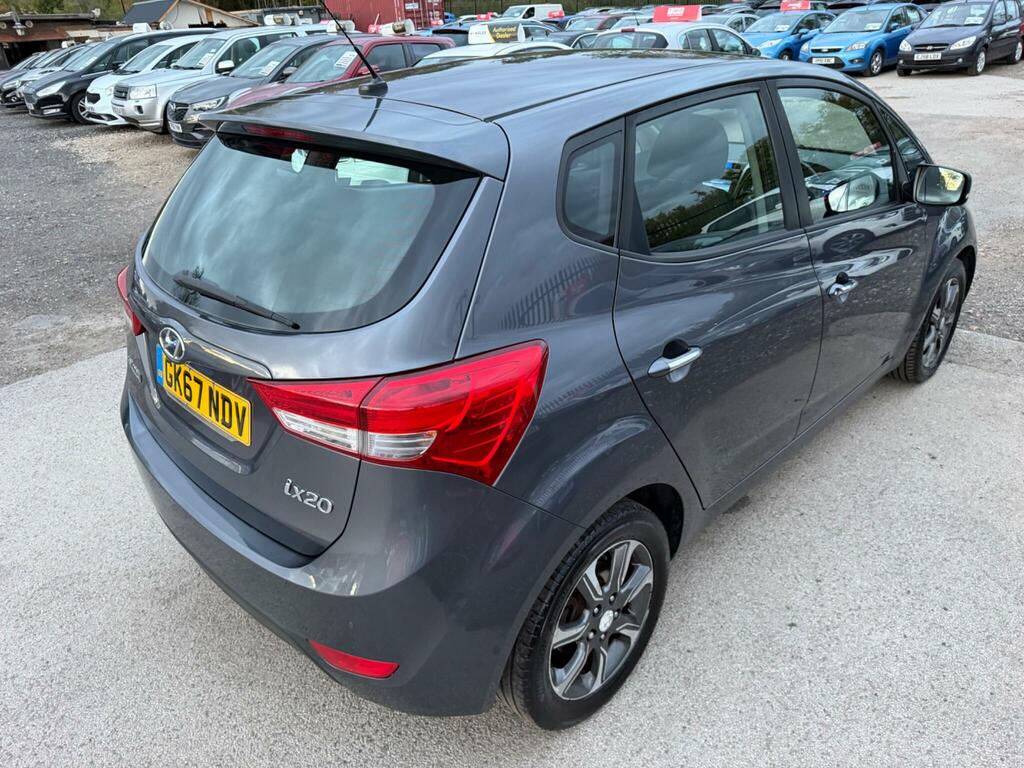 Hyundai Ix20 Se Hatchback Grey #21