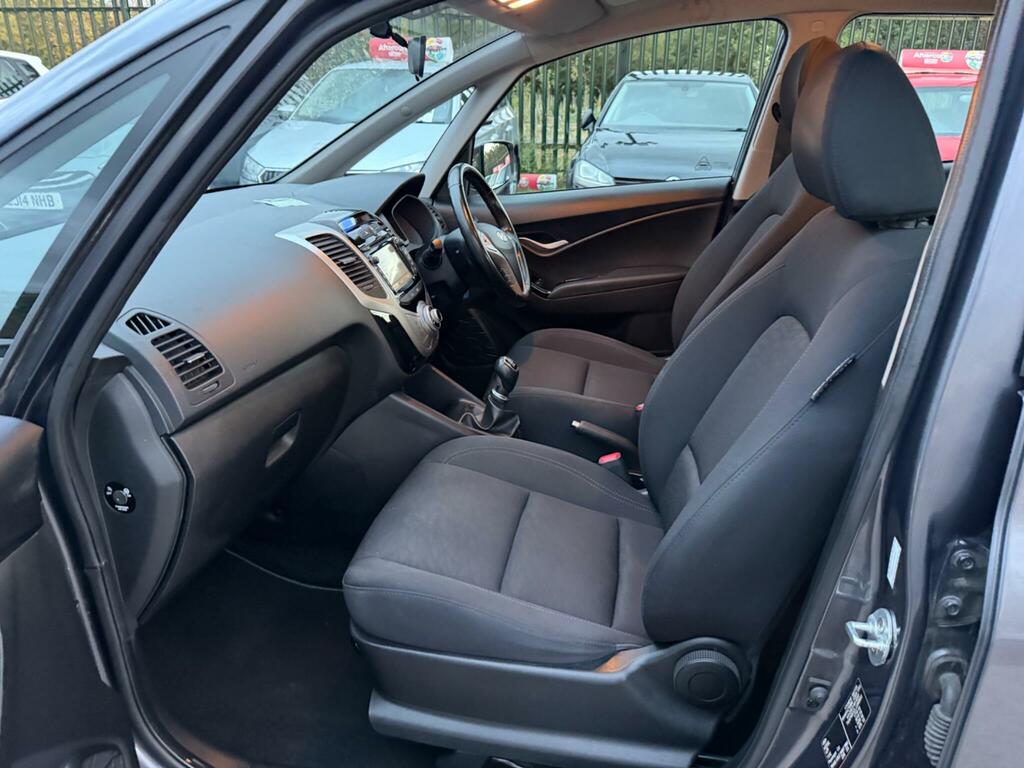 Hyundai Ix20 Se Hatchback Grey #54