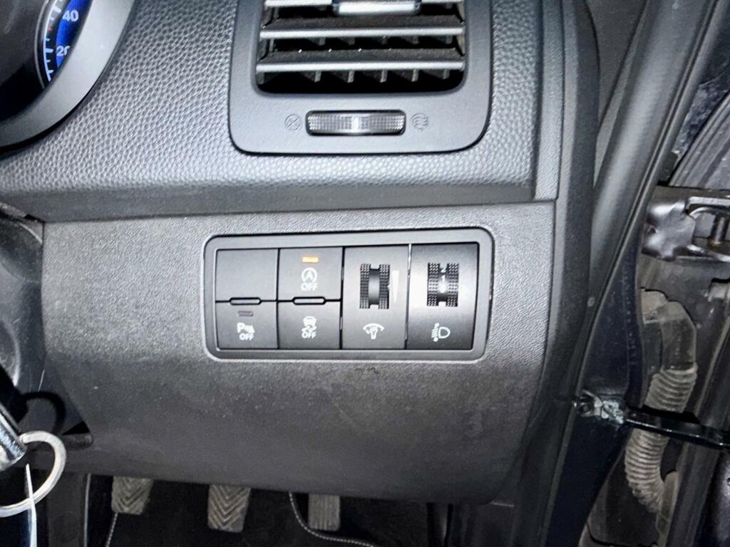 Hyundai Ix20 Se Hatchback Grey #32