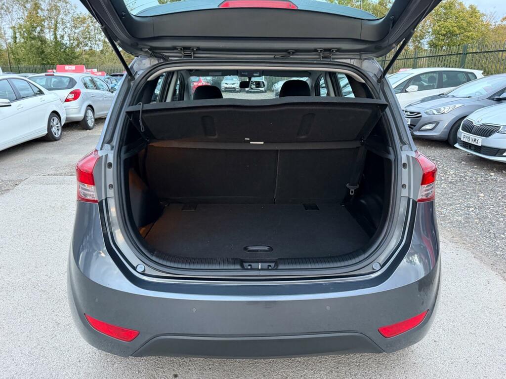 Hyundai Ix20 Se Hatchback Grey #50