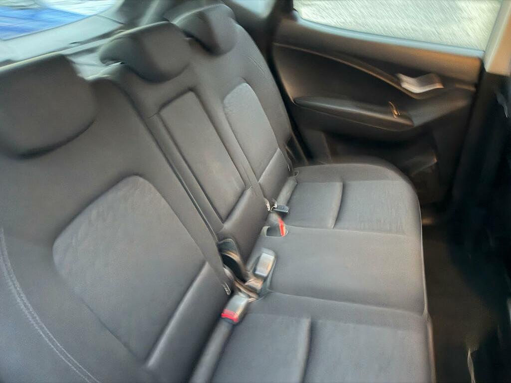 Hyundai Ix20 Se Hatchback Grey #30