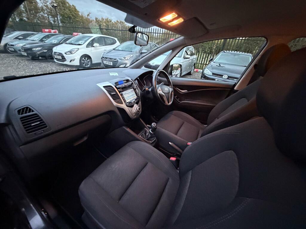 Hyundai Ix20 Se Hatchback Grey #52