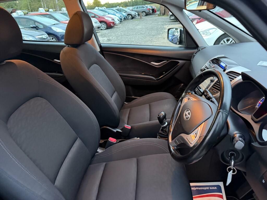 Hyundai Ix20 Se Hatchback Grey #24