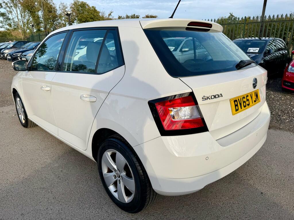 Skoda Fabia Se White #5